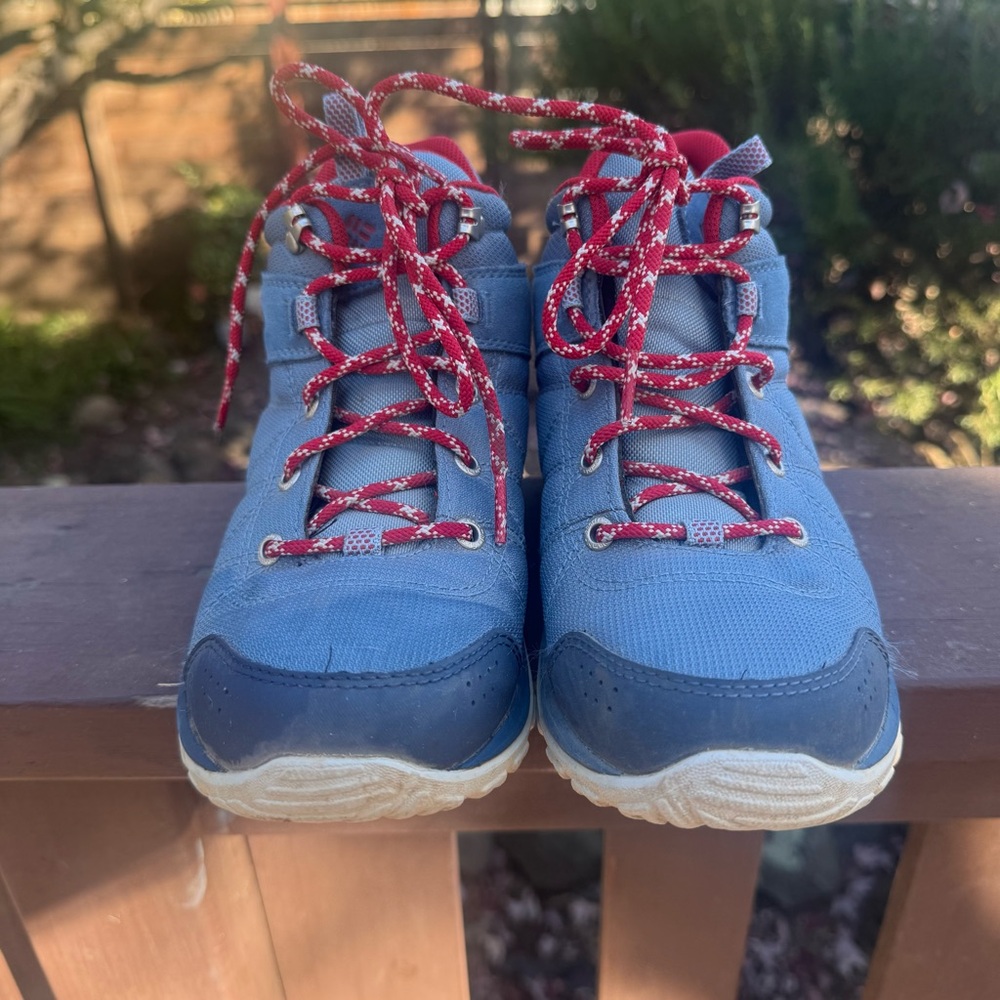 Columbia Fire Venture Hiking Boots Blue Red Gorpcore Outdoor Granola Girl Sz 8.5